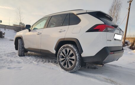 Toyota RAV4, 2020 год, 2 700 000 рублей, 6 фотография