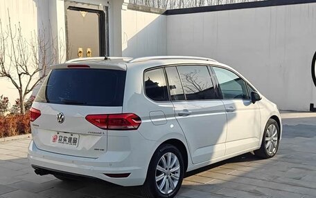 Volkswagen Touran III, 2021 год, 1 600 055 рублей, 4 фотография