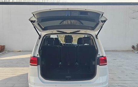 Volkswagen Touran III, 2021 год, 1 600 055 рублей, 9 фотография