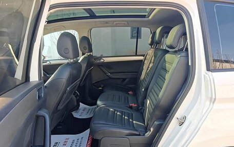 Volkswagen Touran III, 2021 год, 1 600 055 рублей, 15 фотография