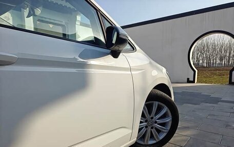 Volkswagen Touran III, 2021 год, 1 600 055 рублей, 7 фотография