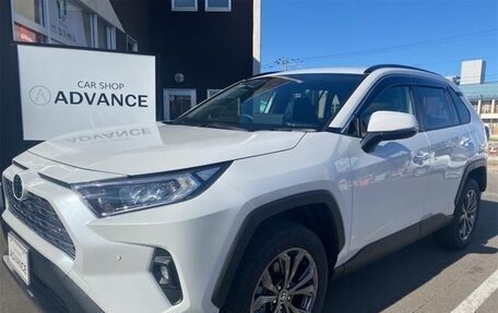 Toyota RAV4, 2022 год, 4 200 620 рублей, 2 фотография