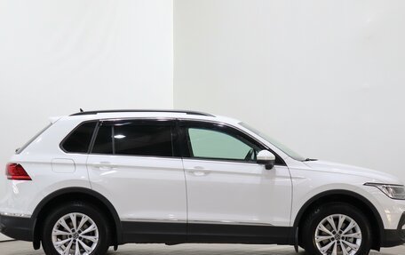 Volkswagen Tiguan II, 2021 год, 2 560 000 рублей, 4 фотография