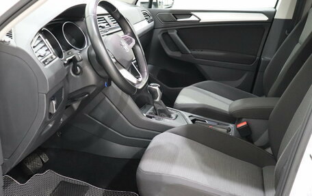 Volkswagen Tiguan II, 2021 год, 2 560 000 рублей, 17 фотография