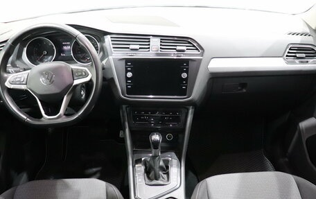 Volkswagen Tiguan II, 2021 год, 2 560 000 рублей, 14 фотография