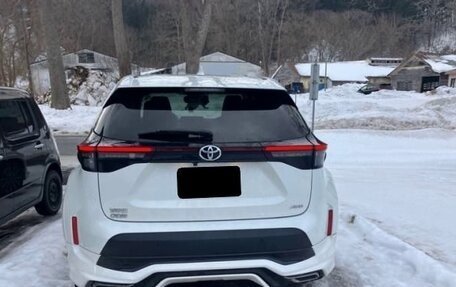 Toyota Yaris Cross, 2022 год, 1 512 000 рублей, 3 фотография