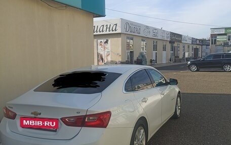 Chevrolet Malibu IX, 2018 год, 1 000 000 рублей, 2 фотография