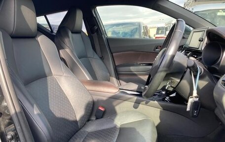 Toyota C-HR I рестайлинг, 2021 год, 1 850 001 рублей, 8 фотография