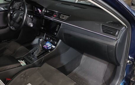 Skoda Superb III рестайлинг, 2022 год, 3 300 000 рублей, 3 фотография