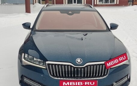 Skoda Superb III рестайлинг, 2022 год, 3 300 000 рублей, 8 фотография