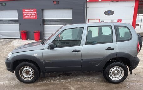 Chevrolet Niva I рестайлинг, 2016 год, 530 000 рублей, 3 фотография