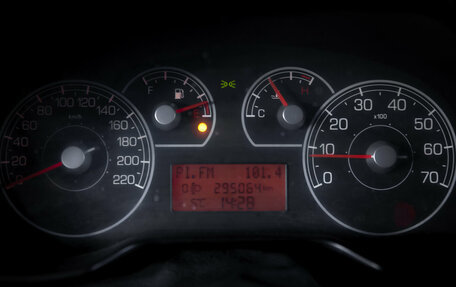 Fiat Punto III Punto Evo рестайлинг, 2007 год, 260 000 рублей, 15 фотография