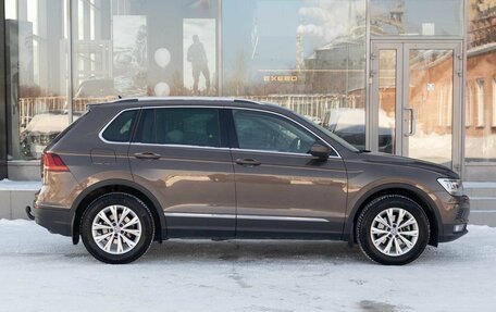 Volkswagen Tiguan II, 2017 год, 2 250 000 рублей, 4 фотография
