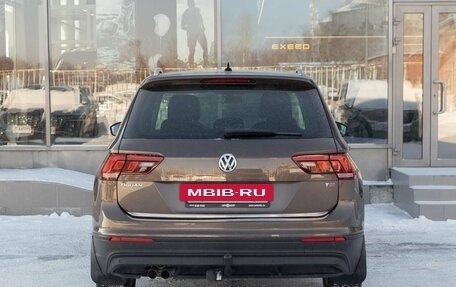 Volkswagen Tiguan II, 2017 год, 2 250 000 рублей, 6 фотография