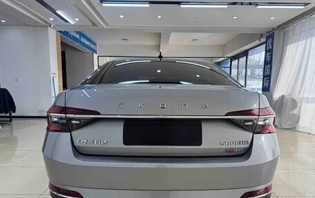 Skoda Superb III рестайлинг, 2022 год, 2 330 760 рублей, 6 фотография