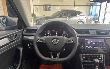 Skoda Superb III рестайлинг, 2022 год, 2 330 760 рублей, 11 фотография