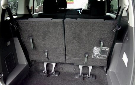 Toyota ISis I, 2017 год, 1 192 000 рублей, 14 фотография