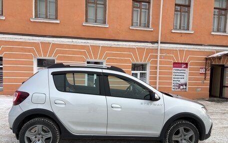 Renault Sandero II рестайлинг, 2019 год, 1 070 000 рублей, 3 фотография