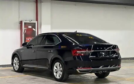 Skoda Superb III рестайлинг, 2022 год, 2 211 760 рублей, 4 фотография