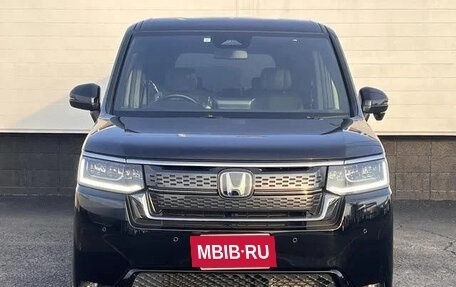 Honda Stepwgn, 2022 год, 1 850 000 рублей, 2 фотография