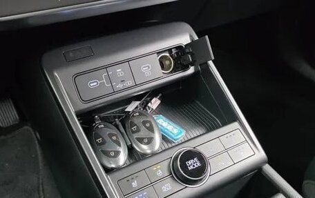 Hyundai Kona, 2023 год, 2 150 000 рублей, 8 фотография