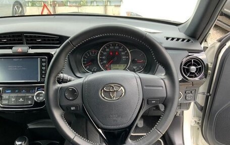Toyota Corolla, 2015 год, 985 000 рублей, 9 фотография
