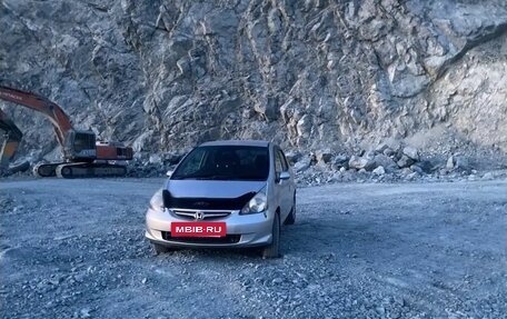 Honda Fit III, 2007 год, 420 000 рублей, 2 фотография