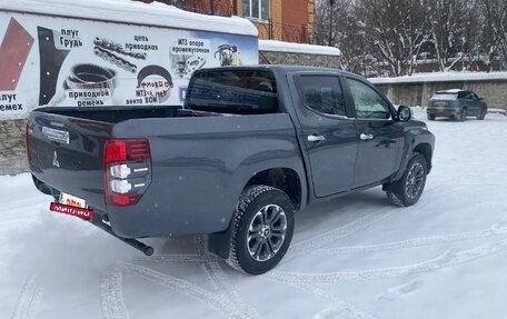 Mitsubishi L200 IV рестайлинг, 2020 год, 1 750 000 рублей, 3 фотография