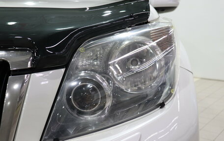 Toyota Land Cruiser Prado 150 рестайлинг 2, 2011 год, 2 890 000 рублей, 11 фотография