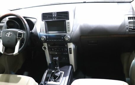 Toyota Land Cruiser Prado 150 рестайлинг 2, 2011 год, 2 890 000 рублей, 15 фотография