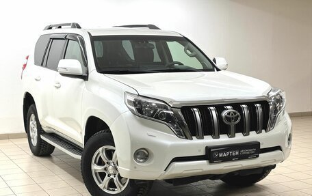 Toyota Land Cruiser Prado 150 рестайлинг 2, 2015 год, 3 699 000 рублей, 3 фотография