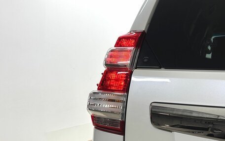Toyota Land Cruiser Prado 150 рестайлинг 2, 2015 год, 3 699 000 рублей, 10 фотография