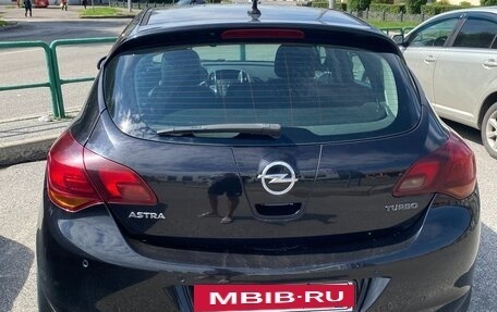 Opel Astra J, 2010 год, 750 000 рублей, 2 фотография