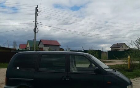 Nissan Serena I, 2000 год, 210 000 рублей, 3 фотография