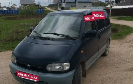 Nissan Serena I, 2000 год, 210 000 рублей, 2 фотография