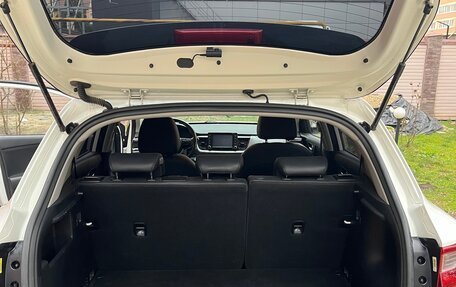 KIA Stonic, 2020 год, 1 999 000 рублей, 8 фотография