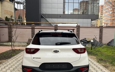 KIA Stonic, 2020 год, 1 999 000 рублей, 5 фотография