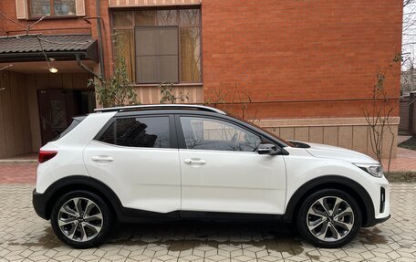 KIA Stonic, 2020 год, 1 999 000 рублей, 3 фотография