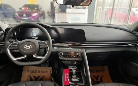 Hyundai Elantra, 2025 год, 1 720 000 рублей, 8 фотография