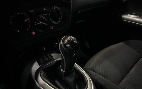 Nissan Juke II, 2011 год, 870 000 рублей, 29 фотография