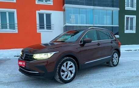 Volkswagen Tiguan II, 2021 год, 2 690 000 рублей, 1 фотография