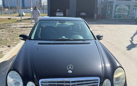 Mercedes-Benz E-Класс, 2003 год, 670 000 рублей, 2 фотография