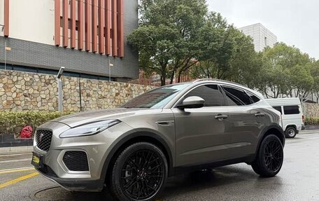 Jaguar E-Pace, 2023 год, 3 300 000 рублей, 1 фотография