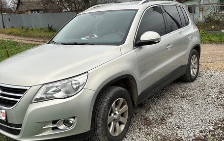 Volkswagen Tiguan I, 2011 год, 1 350 000 рублей, 2 фотография