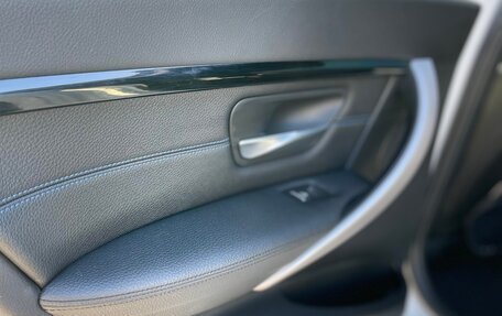 BMW 3 серия, 2018 год, 2 900 000 рублей, 19 фотография