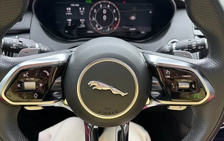 Jaguar E-Pace, 2023 год, 3 300 000 рублей, 6 фотография