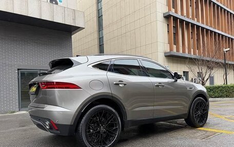 Jaguar E-Pace, 2023 год, 3 300 000 рублей, 2 фотография