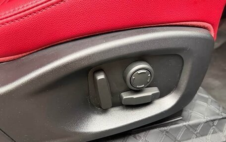 Jaguar E-Pace, 2023 год, 3 300 000 рублей, 11 фотография