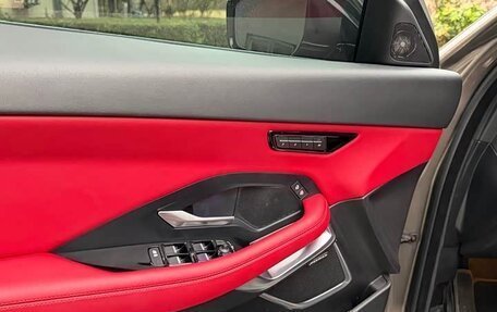 Jaguar E-Pace, 2023 год, 3 300 000 рублей, 18 фотография