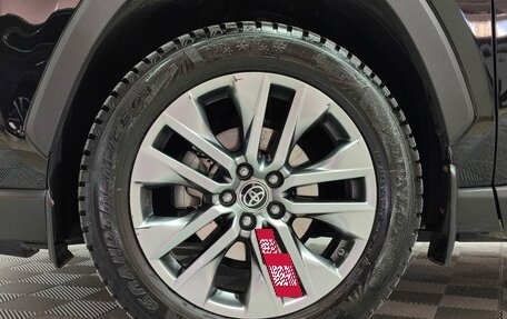 Toyota RAV4, 2021 год, 3 700 000 рублей, 10 фотография